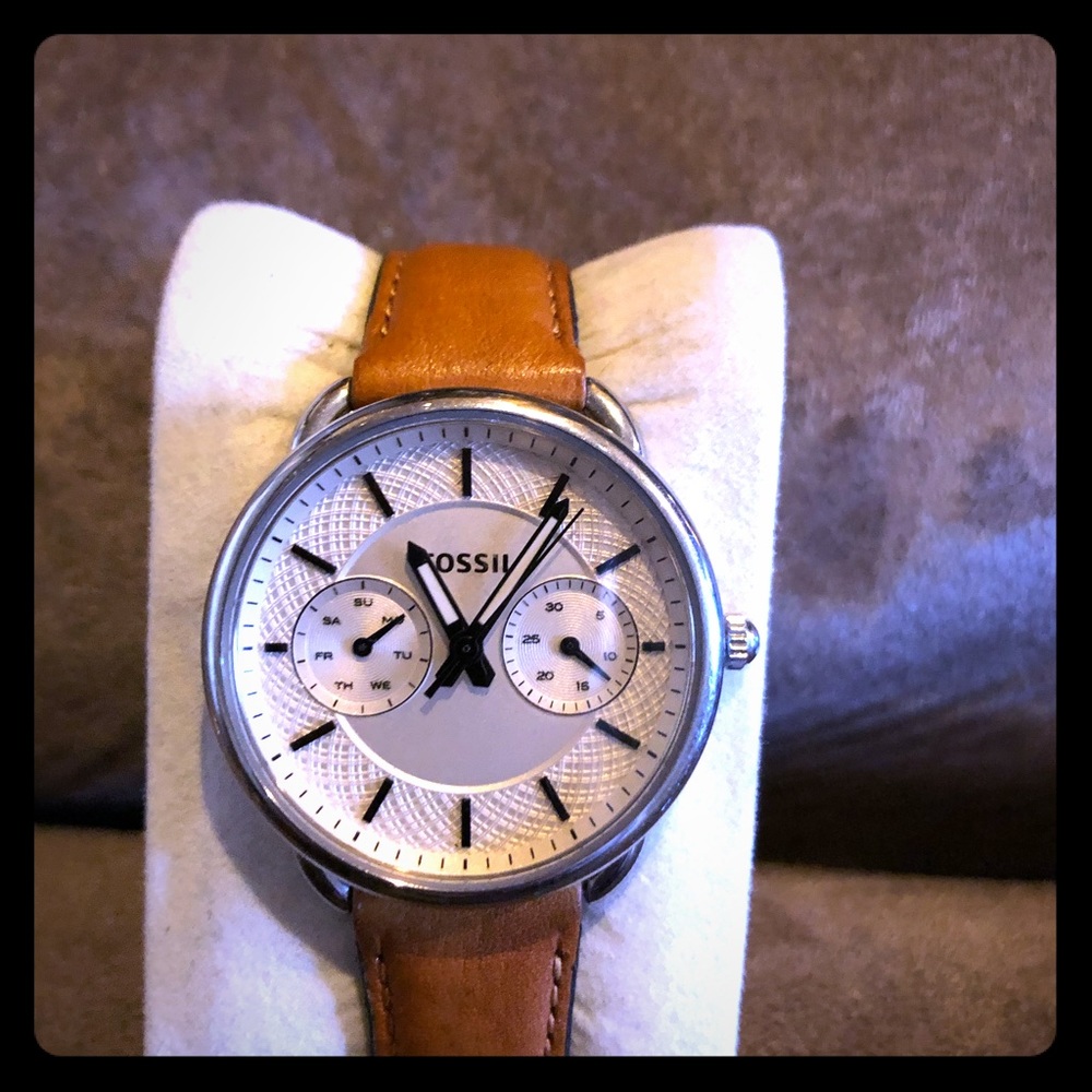 Women’s Fossil Watch Tan Leather Band